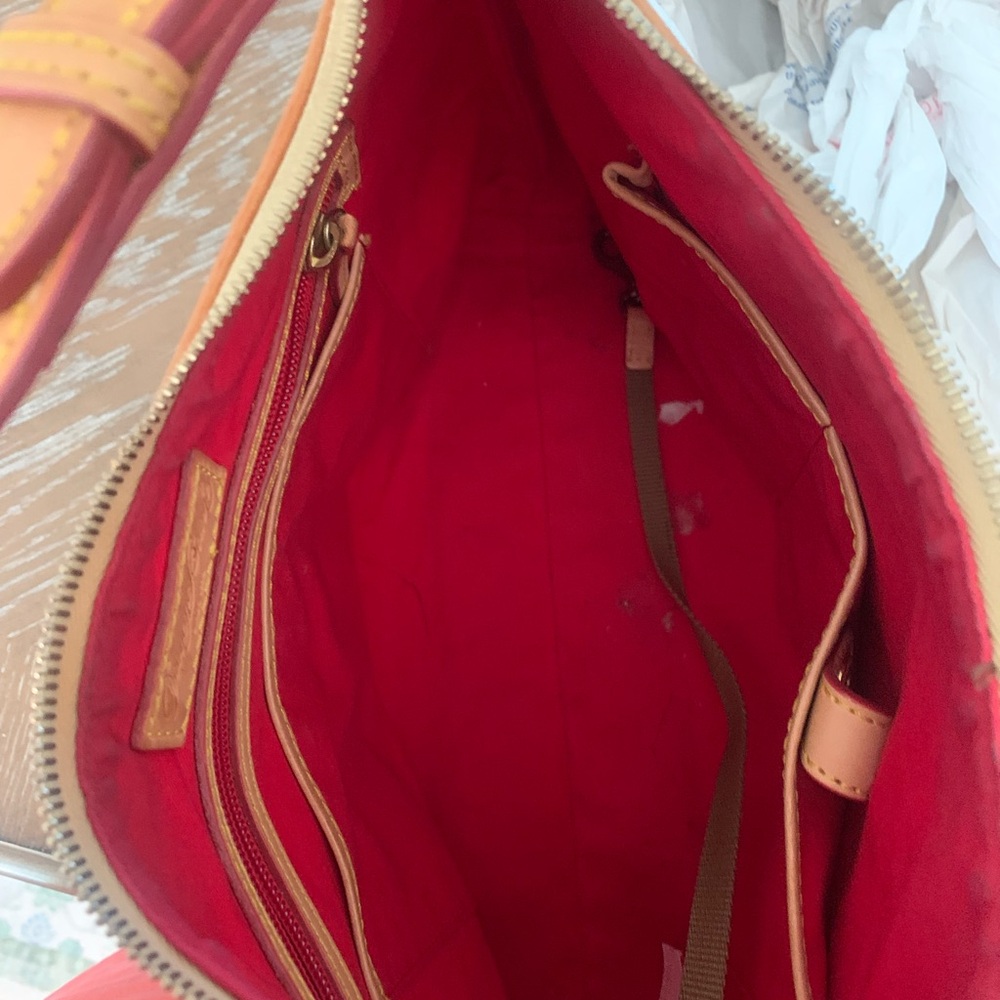 Dooney & Bourke White and Tan Angels Shoulder Bag - Picture 3 of 6
